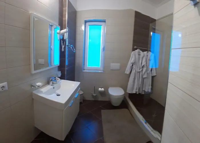 Aler Hotel 4*
